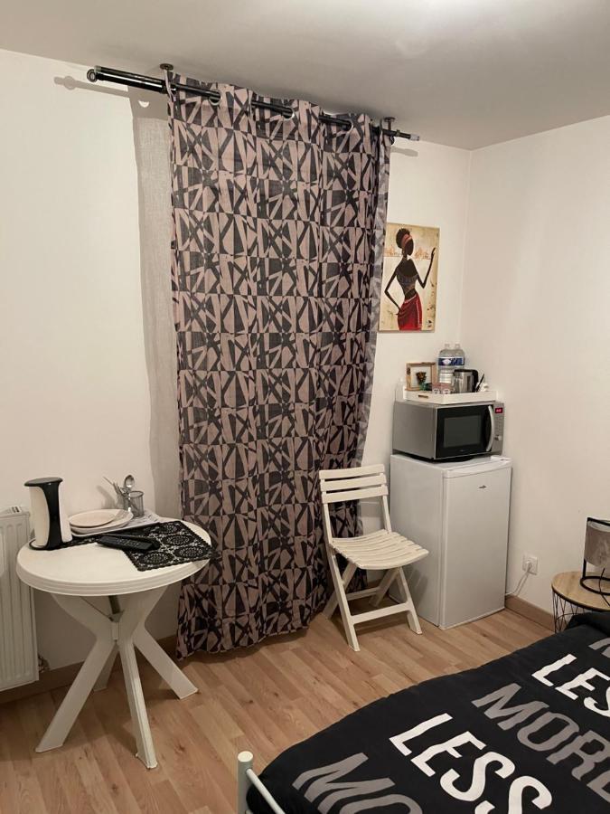 Chambre Equipee Proche Disneyland Et Parc Du Patis Meaux Exterior foto